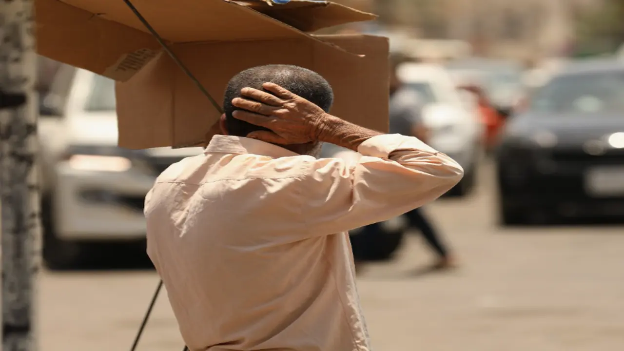 درجات الحرارة تصل إلى 33 والأرصاد تعلن تفاصيل طقس السبت في المحافظات